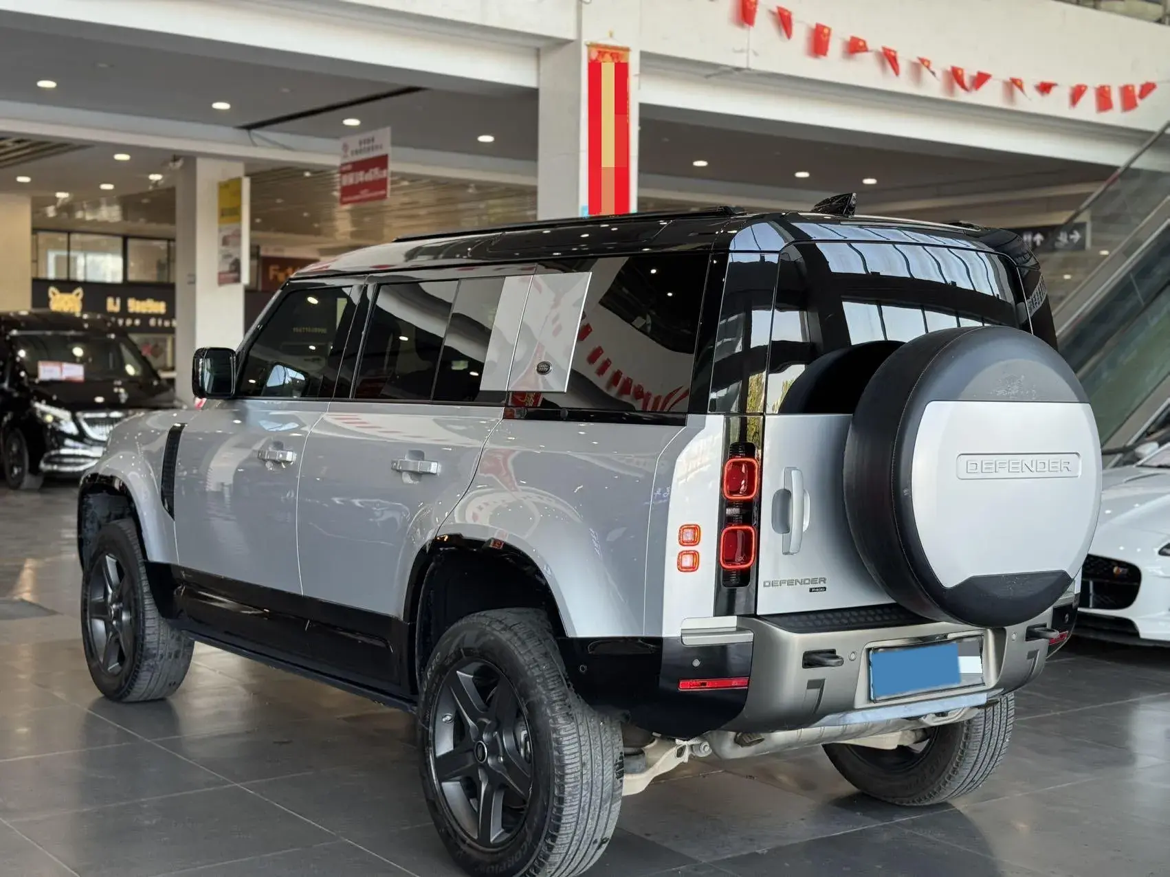 2021 LAND ROVER thumbnail 4