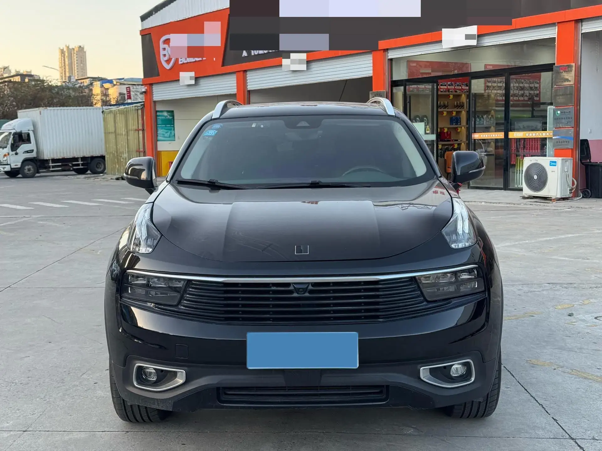 2019 LYNK&CO 01 thumbnail 2