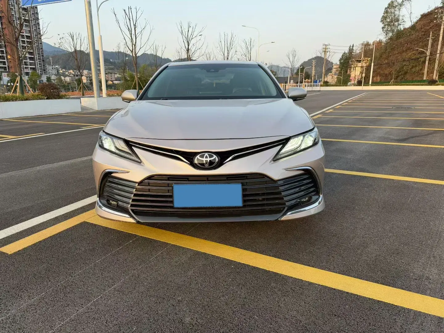 2021 TOYOTA CAMRY thumbnail 2