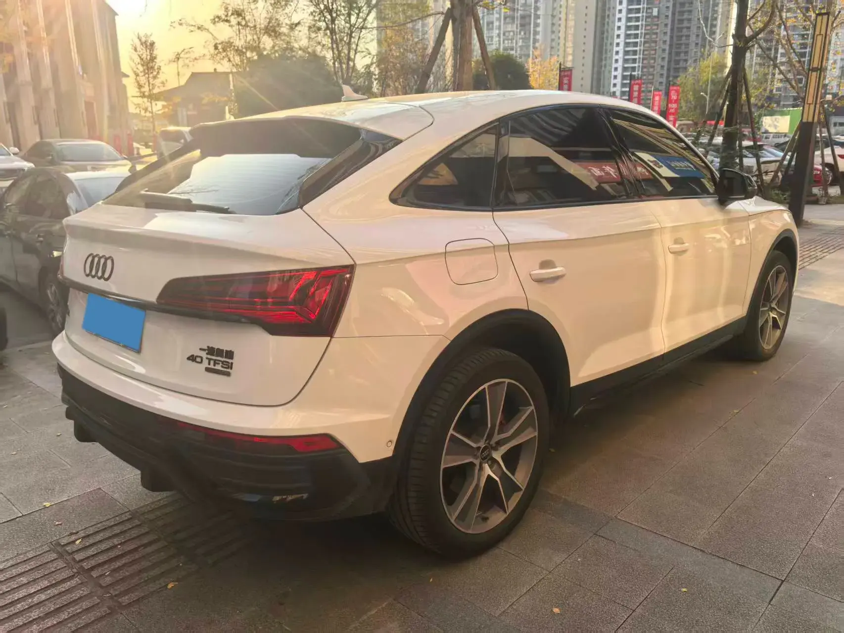 2023 AUDI Q5L thumbnail 4