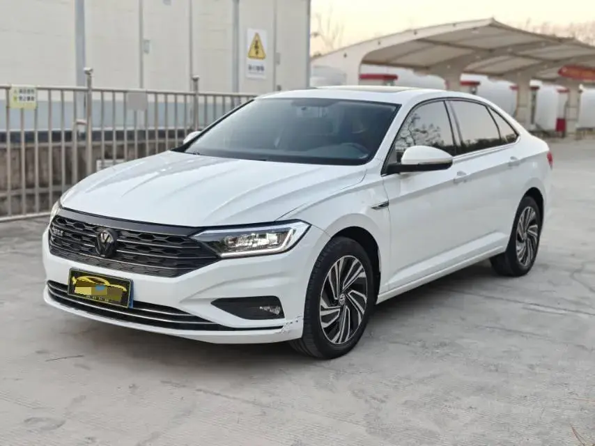 2022 VOLKSWAGEN SAGITAR view 1