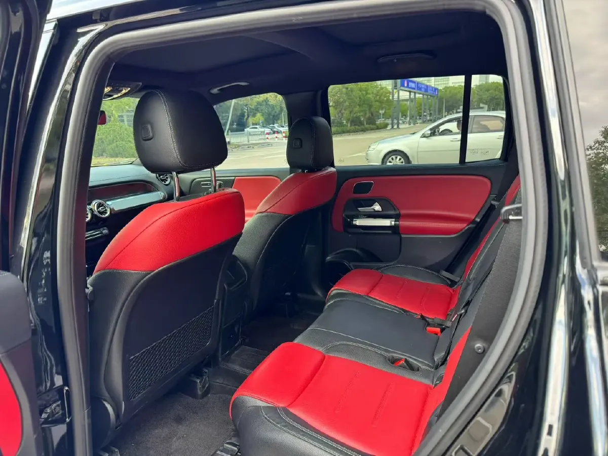 2021 Mercedes-Benz GLB AMG 2.0T 306HP L4 8DCT,autocango,china used car exporter,china ev exporter,chinese used car exporter,chinese used ev exporter