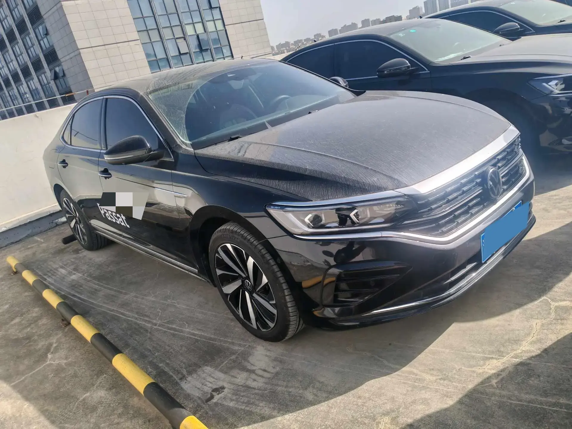 2024 VOLKSWAGEN PASSAT thumbnail 2