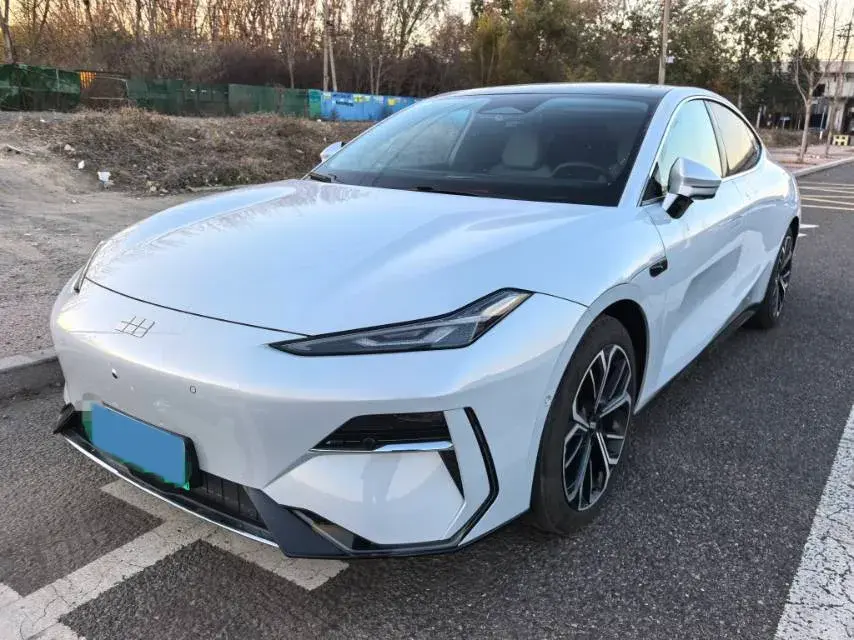 2025 Geely Galaxy E8 BEV 76KWH