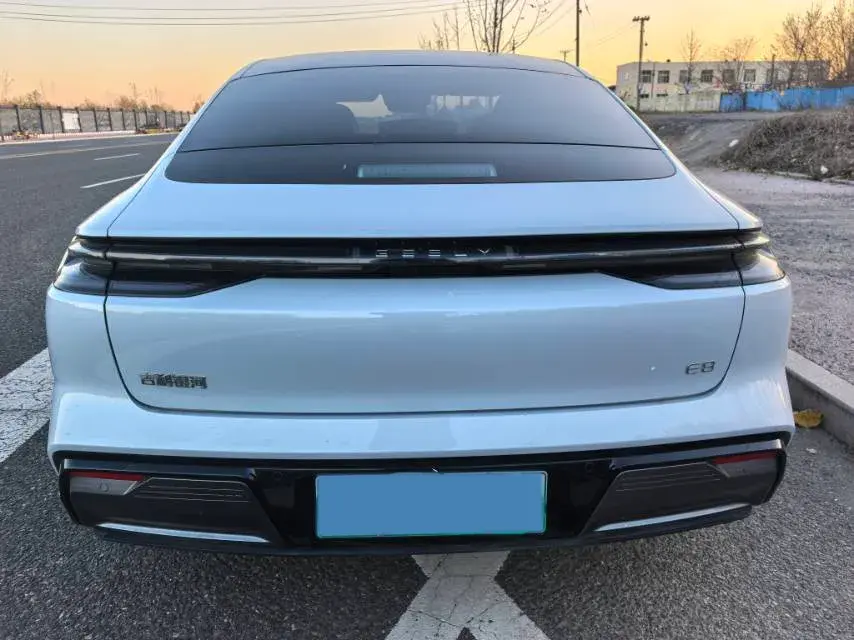 2025 GEELY GALAXY thumbnail 4