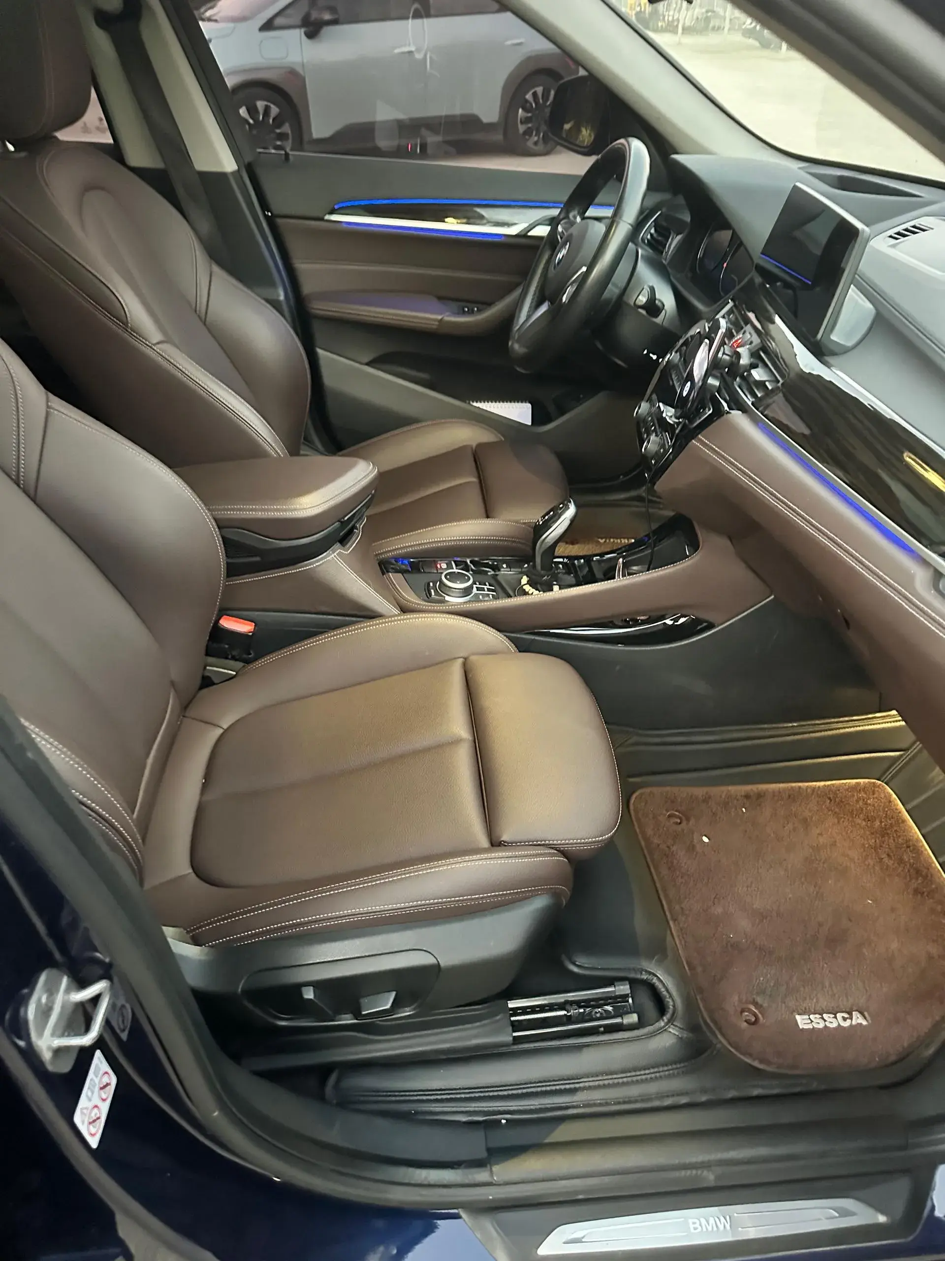 2020 BMW X1 thumbnail 4