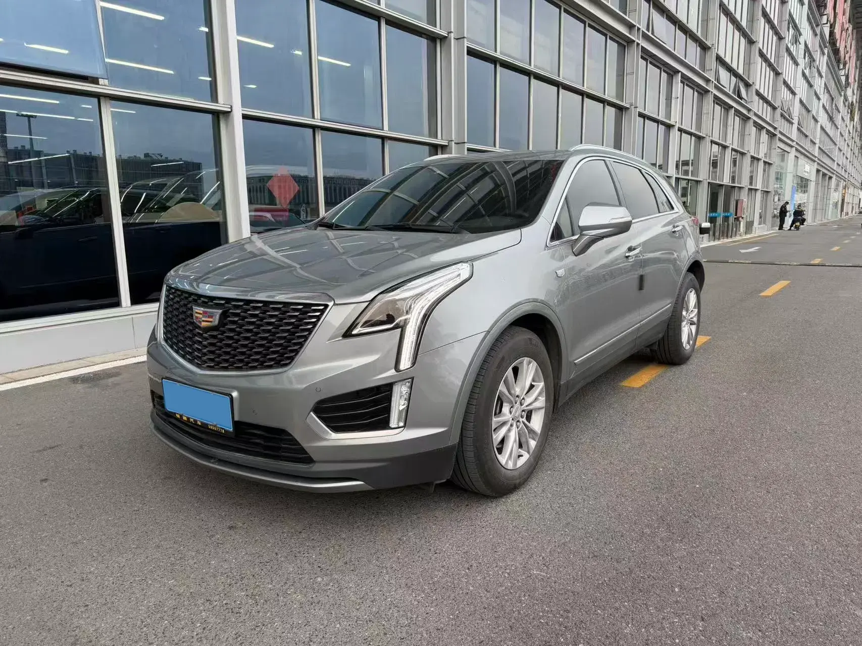 2023 CADILLAC XT5 view 1