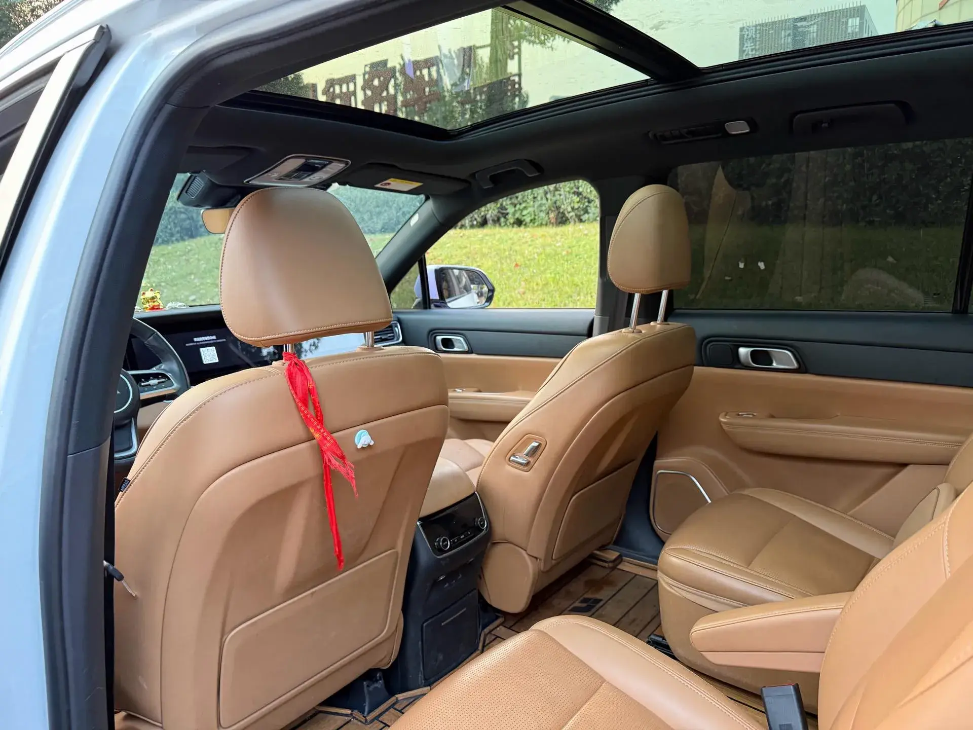 2021 LI ONE thumbnail 4