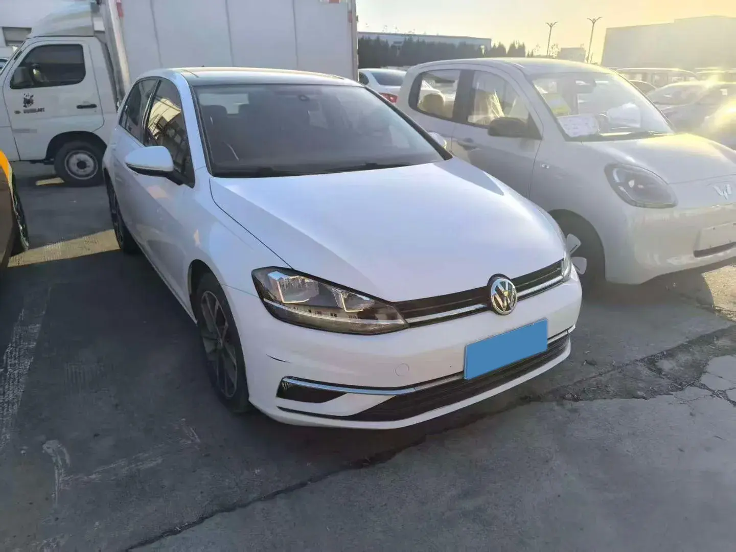 2019 VOLKSWAGEN GOLF thumbnail 2