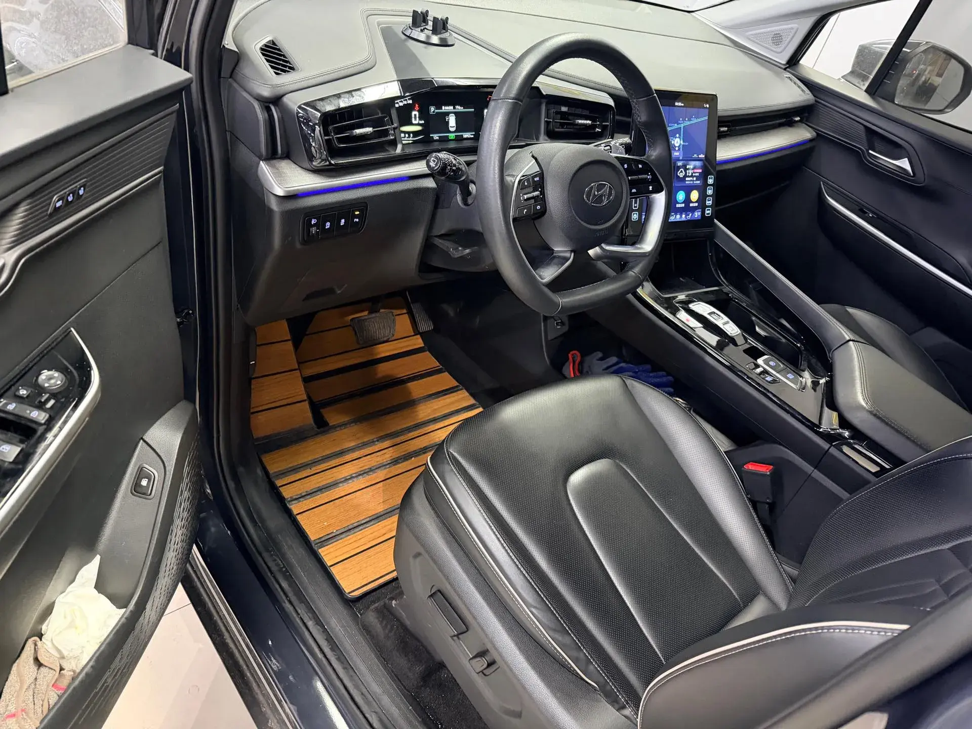 2021 HYUNDAI CUSTO thumbnail 3