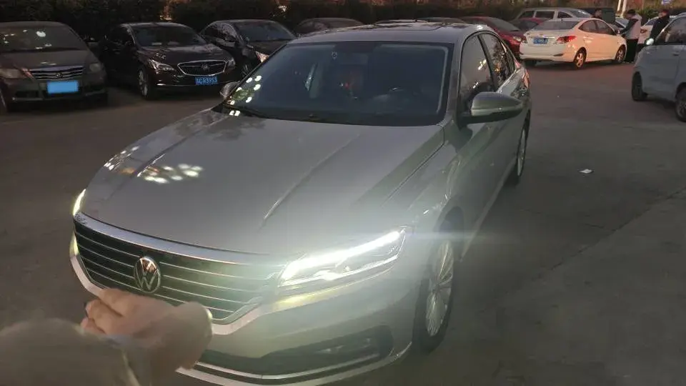 2019 VOLKSWAGEN LAVIDA view 1