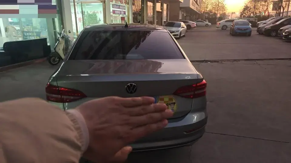 2019 VOLKSWAGEN LAVIDA thumbnail 4