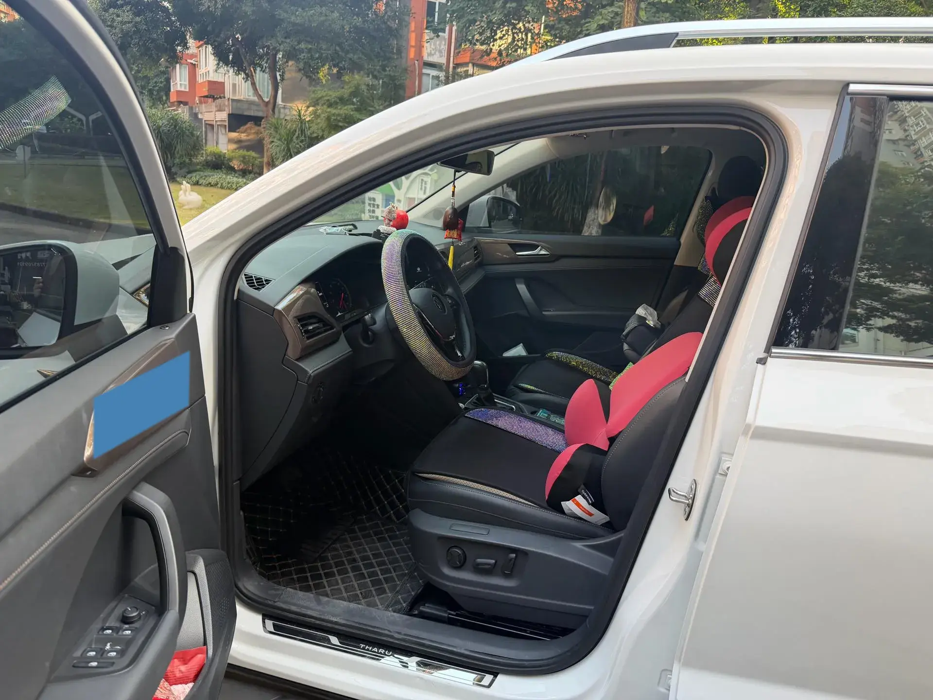 2021 VOLKSWAGEN THARU thumbnail 4