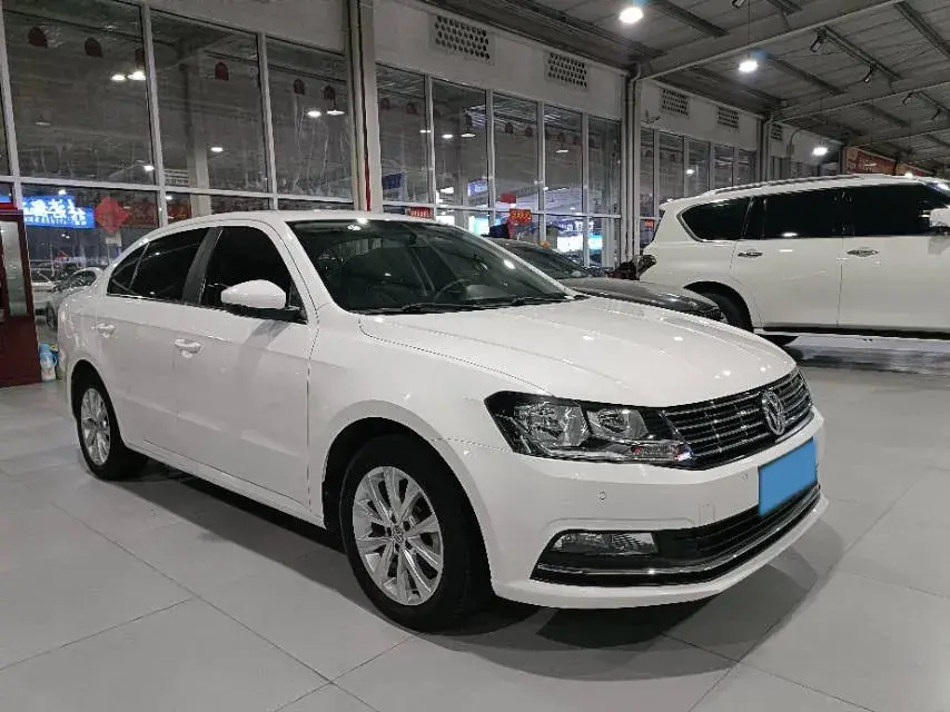 2018 VOLKSWAGEN LAVIDA thumbnail 3