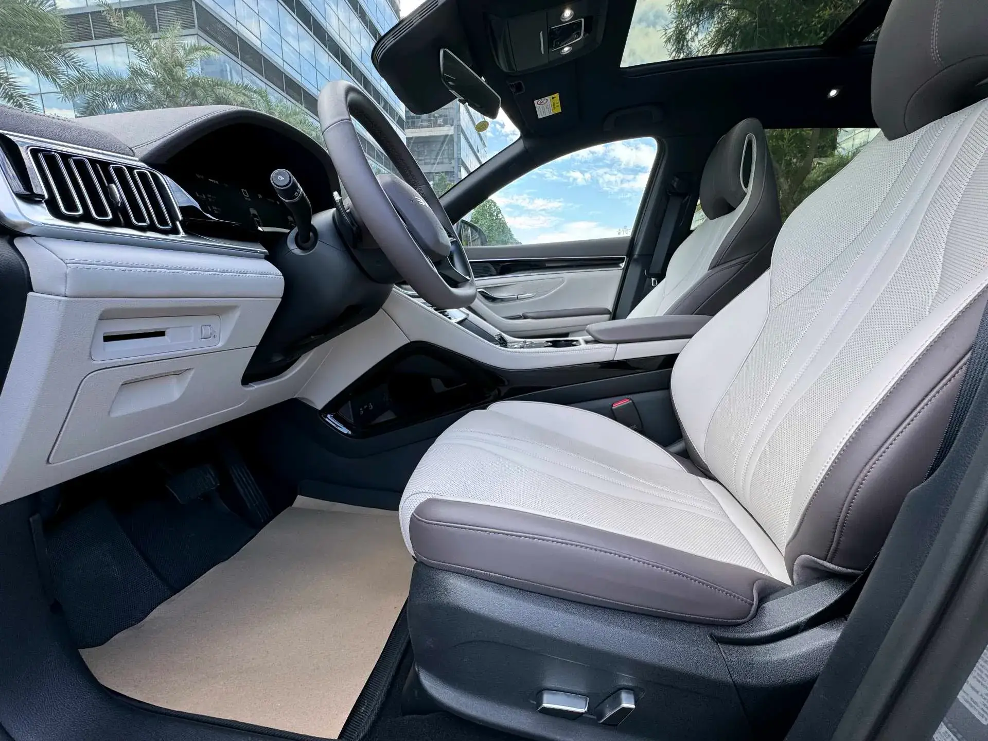 2025 BYD SONG thumbnail 2