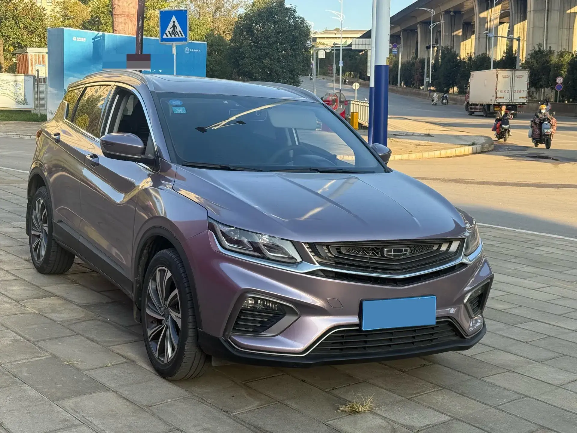 2019 GEELY COOLRAY thumbnail 3