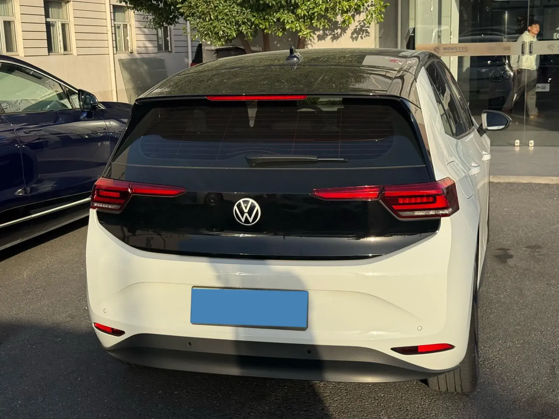 2025 VOLKSWAGEN ID.3 thumbnail 4