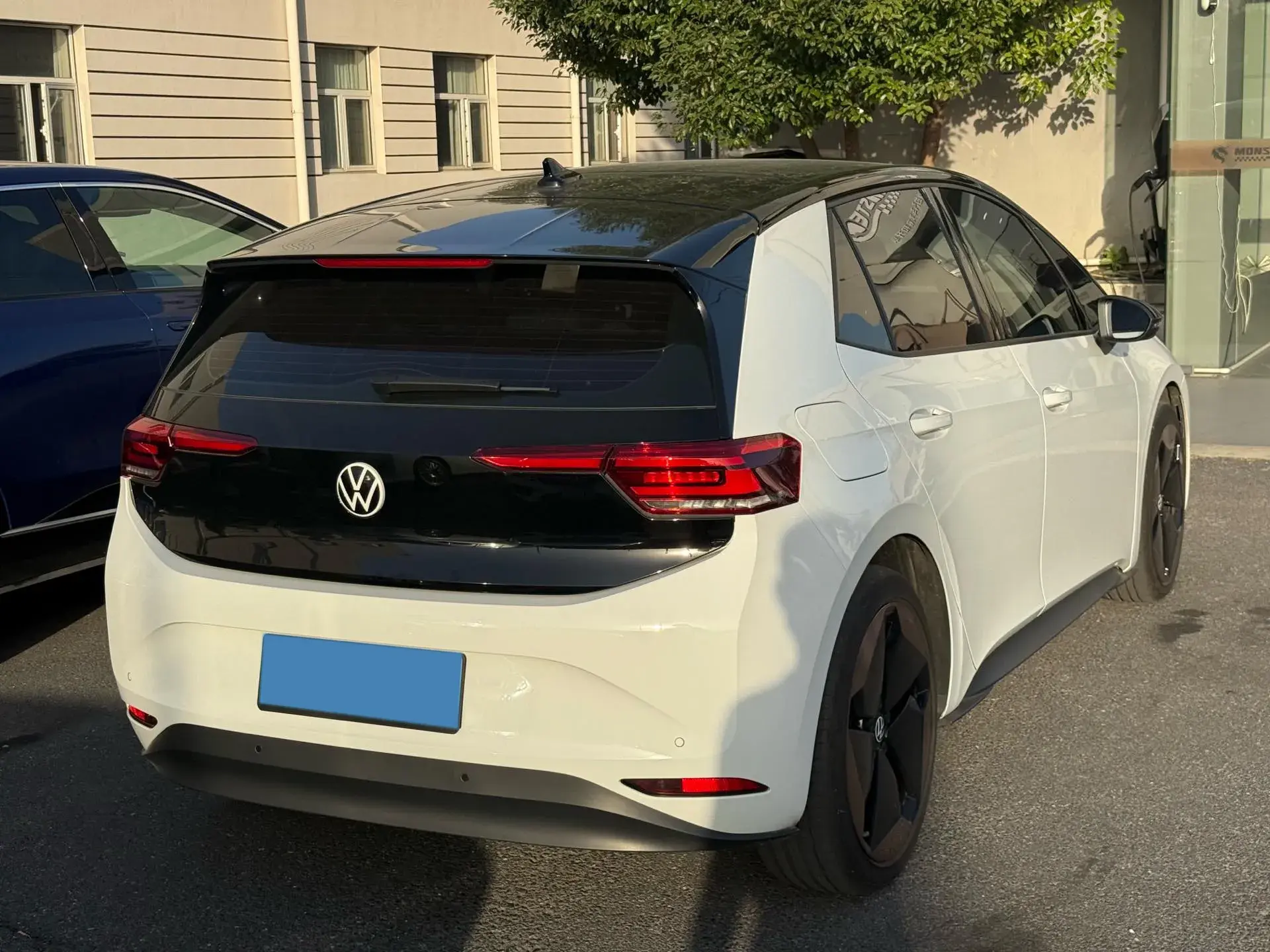 2025 VOLKSWAGEN ID.3 thumbnail 3