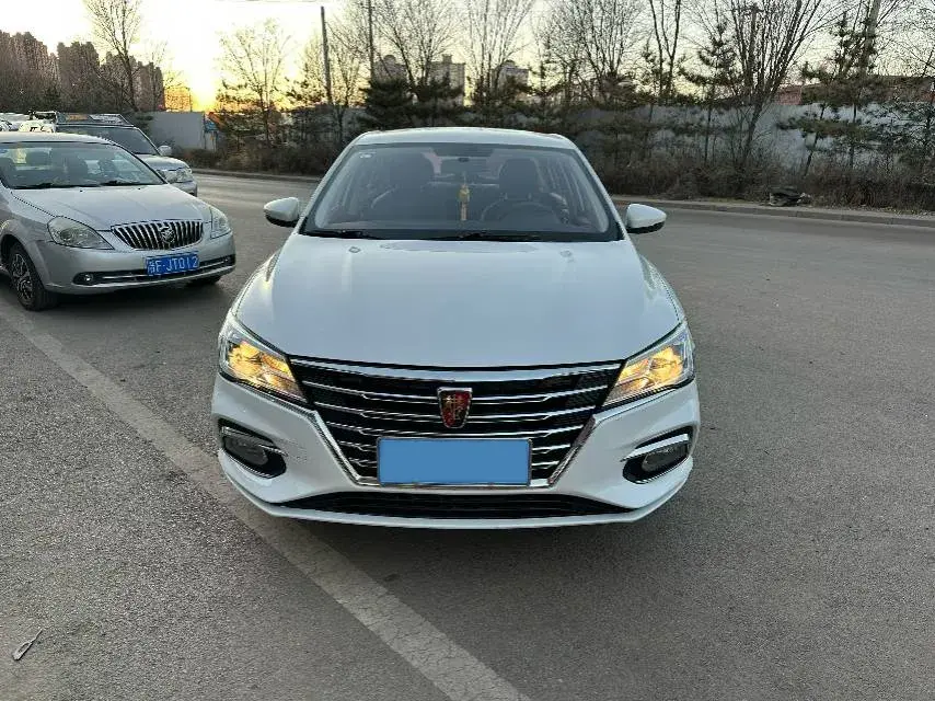 2019 ROEWE I5 thumbnail 2