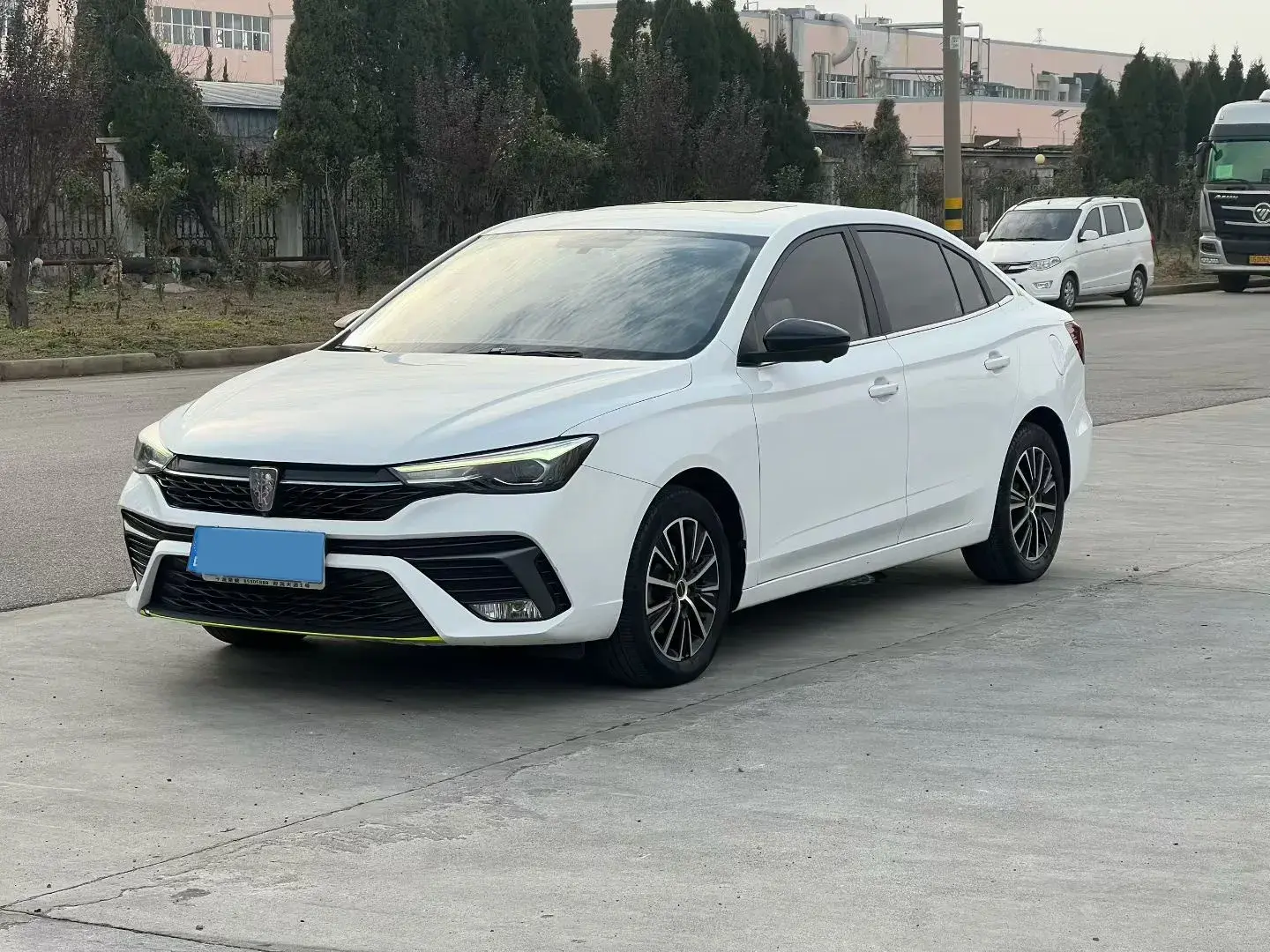 2021 ROEWE I5 view 1