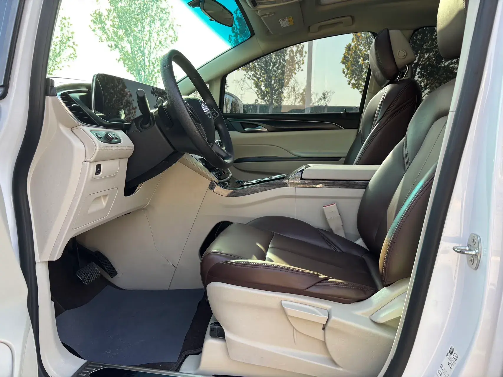 2022 BUICK GL8 thumbnail 4