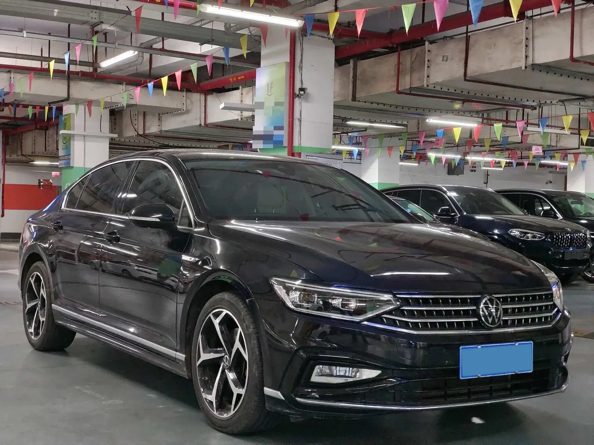 2023 VOLKSWAGEN MAGOTAN thumbnail 3