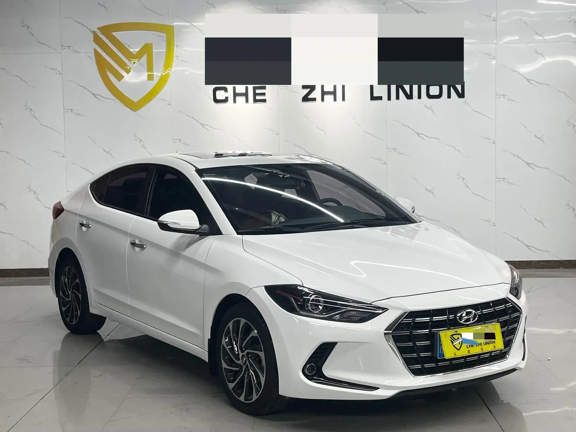 2019 HYUNDAI ELANTRA thumbnail 3