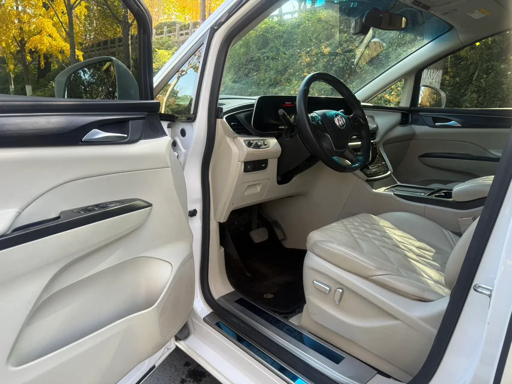 2021 BUICK GL8 thumbnail 4