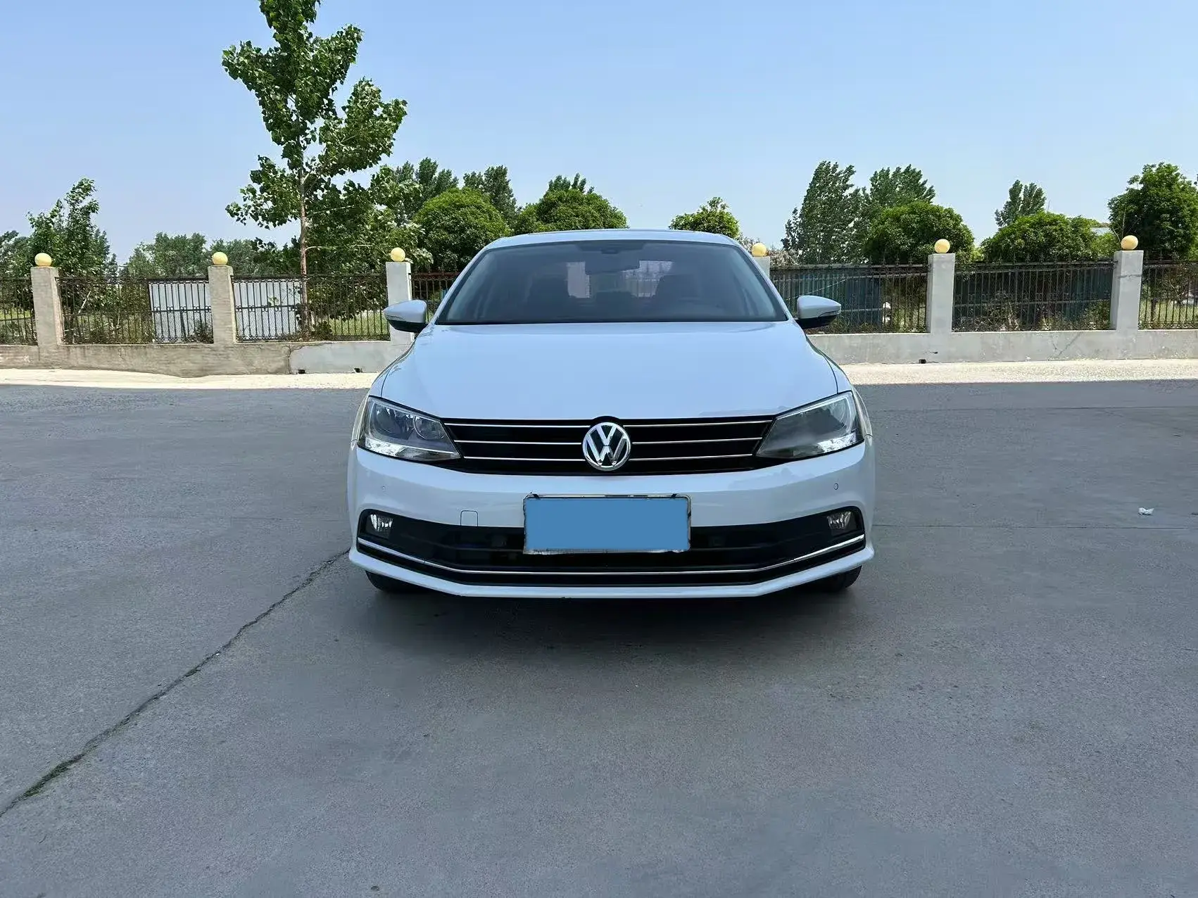 2018 VOLKSWAGEN SAGITAR thumbnail 2