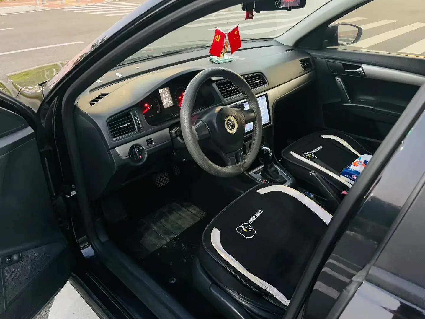 2013 VOLKSWAGEN LAVIDA thumbnail 4