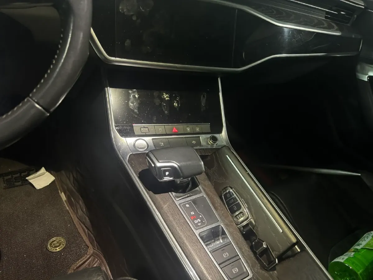 2019 Audi A6L 2.0T 224HP L4 7DCT,autocango,china used car exporter,china ev exporter,chinese used car exporter,chinese used ev exporter