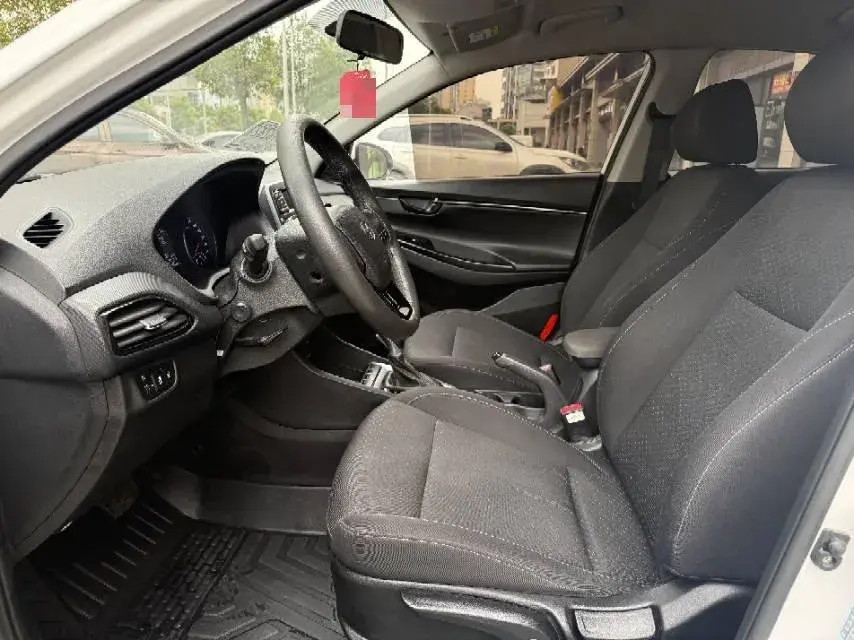 2017 HYUNDAI CELESTA thumbnail 4