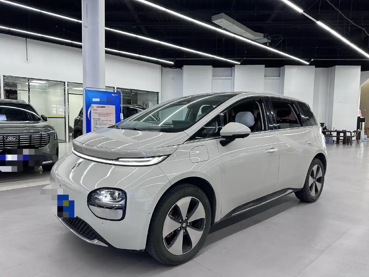 2023 BaoJun Cloud BEV 50.6KWH