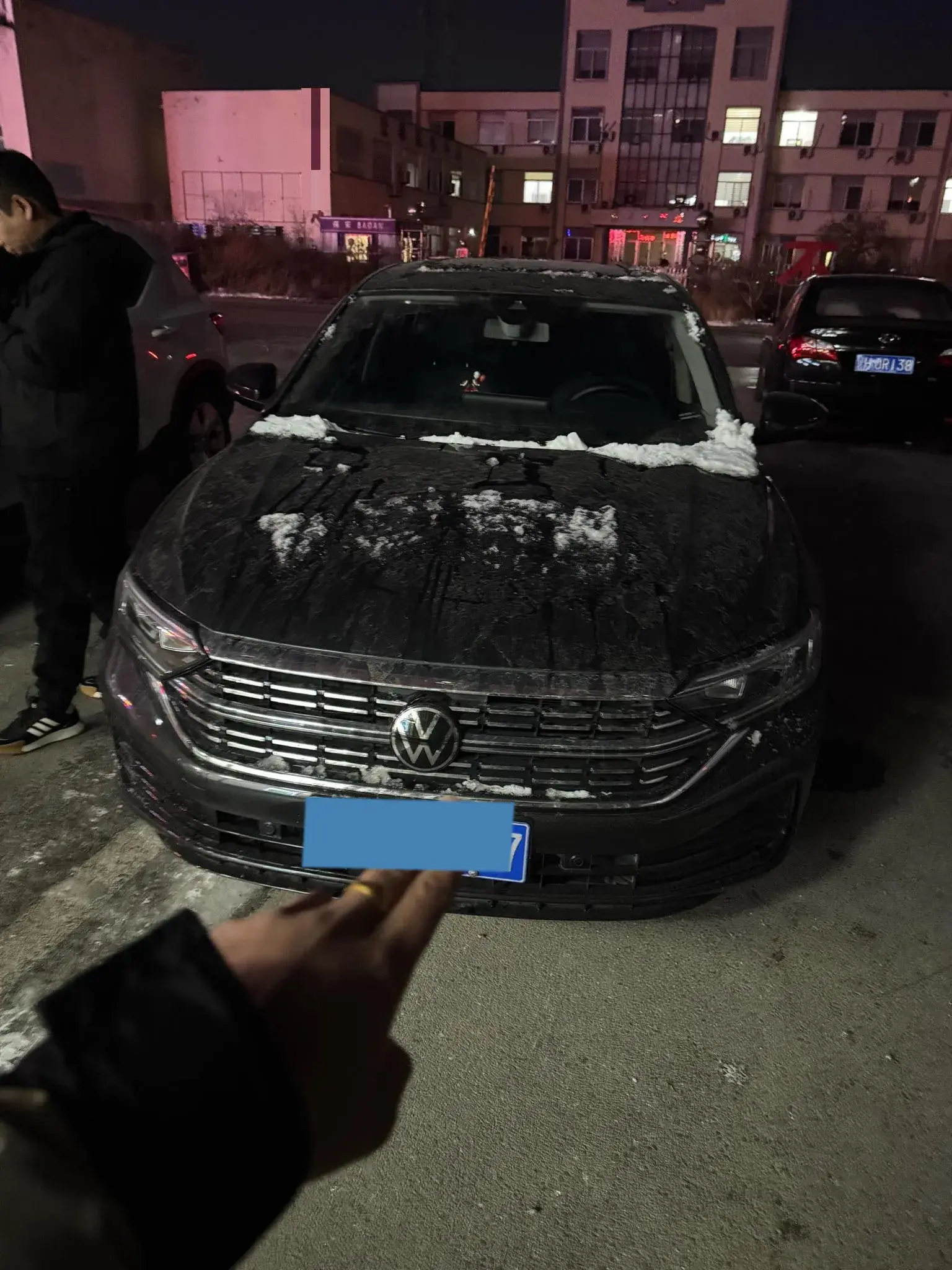 2023 VOLKSWAGEN SAGITAR thumbnail 2