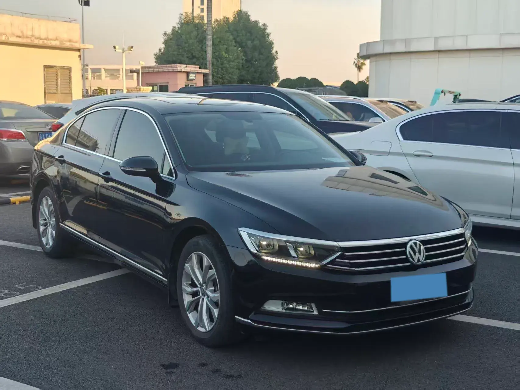 2019 VOLKSWAGEN MAGOTAN thumbnail 3