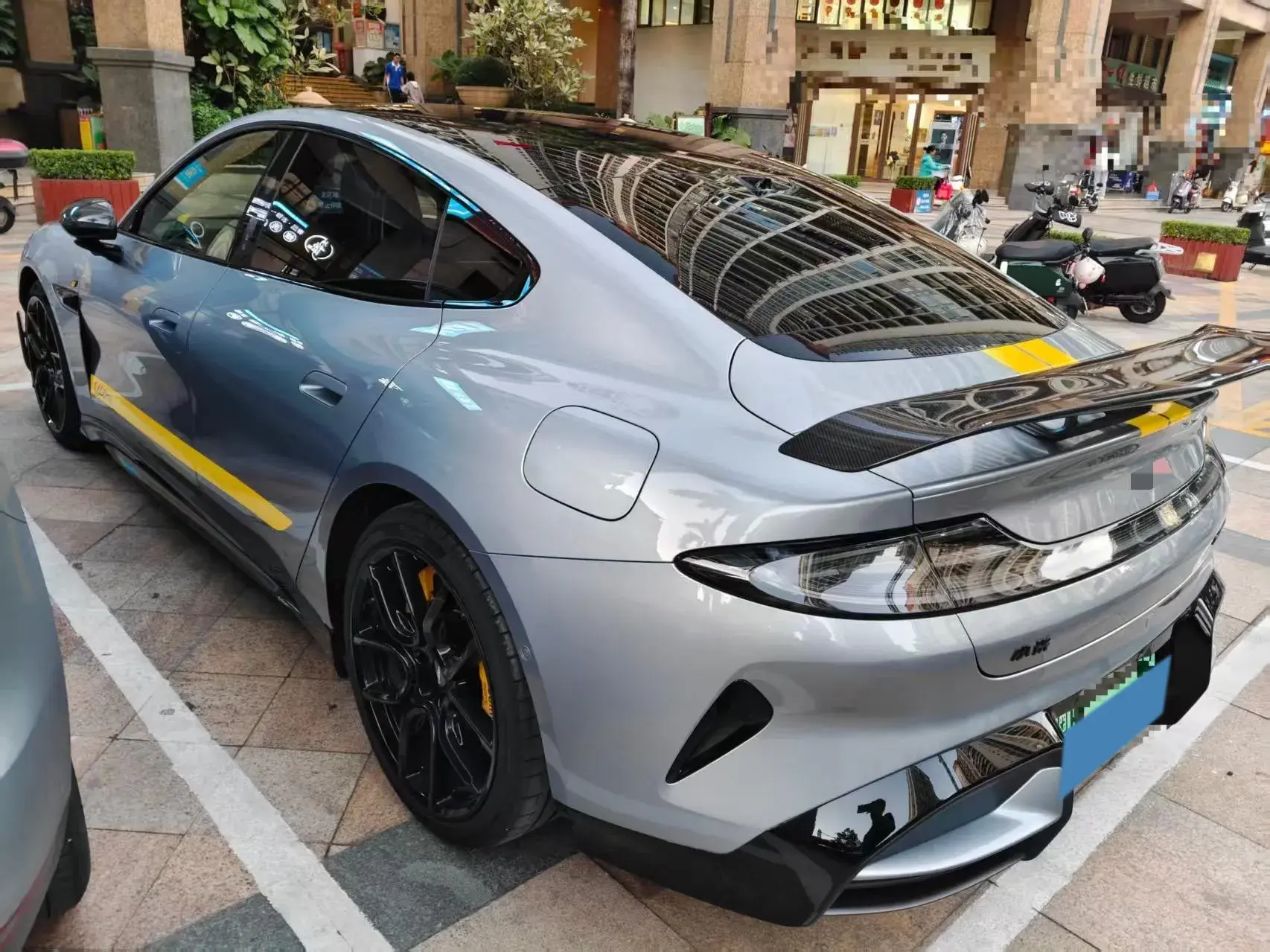 2025 MI SU7 thumbnail 4