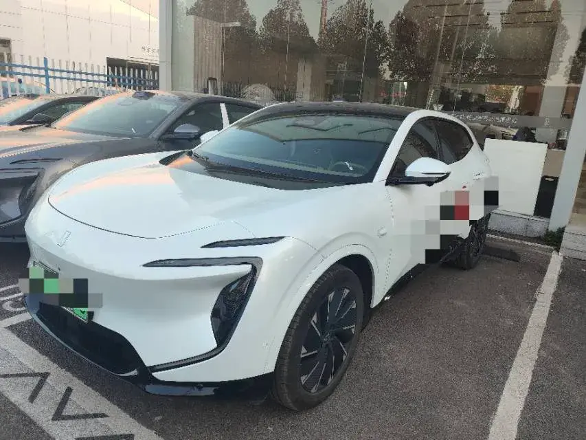 2024 AVATR 07 view 1