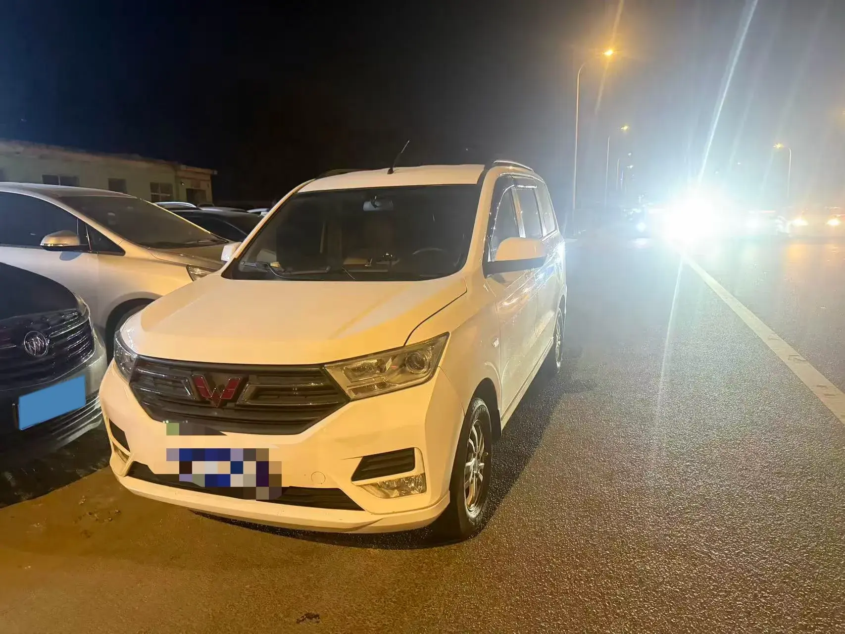 2021 WULING HONGGUANG view 1