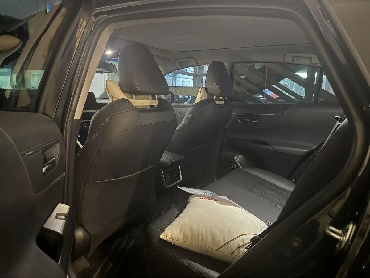 2022 Toyota Harrier 2.0L 171HP L4 CVT,autocango,china used car exporter,china ev exporter,chinese used car exporter,chinese used ev exporter