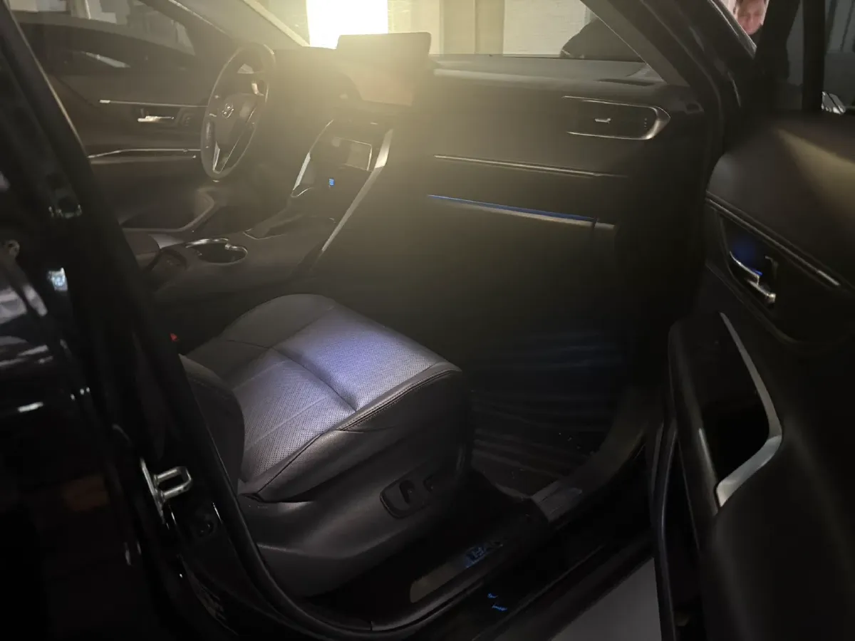 2022 Toyota Harrier 2.0L 171HP L4 CVT,autocango,china used car exporter,china ev exporter,chinese used car exporter,chinese used ev exporter