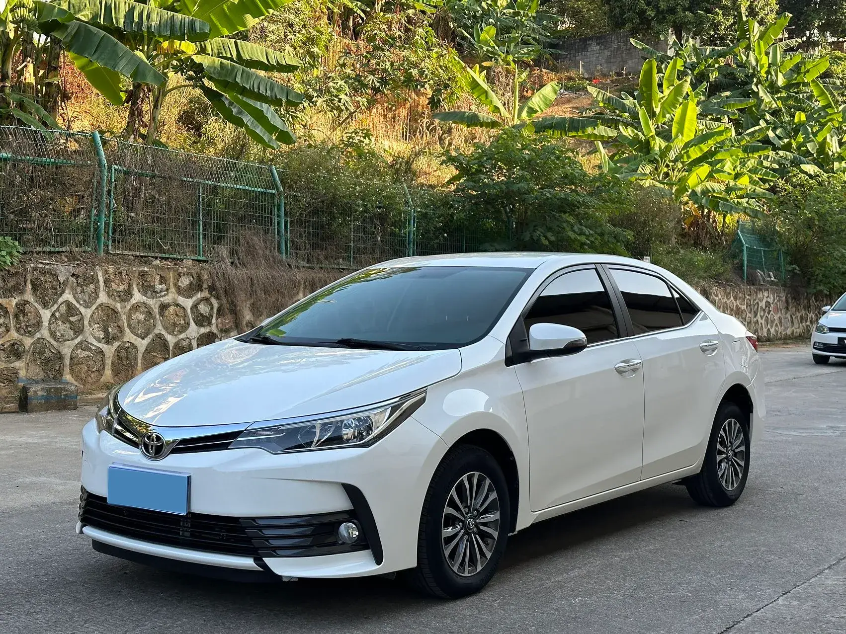 2018 TOYOTA COROLLA view 1