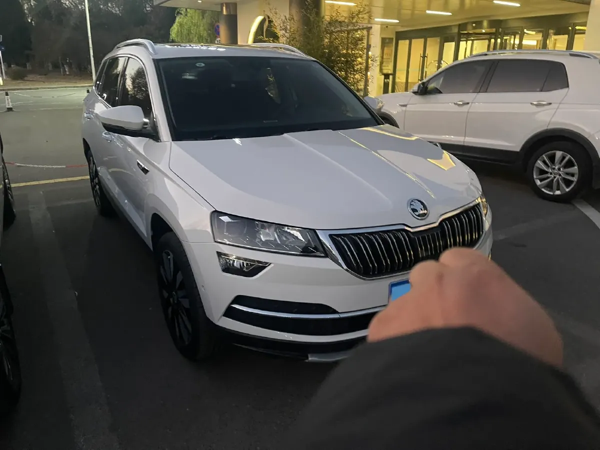 2019 Skoda Karoq 1.4T 150HP L4 7DCT,autocango,china used car exporter,china ev exporter,chinese used car exporter,chinese used ev exporter
