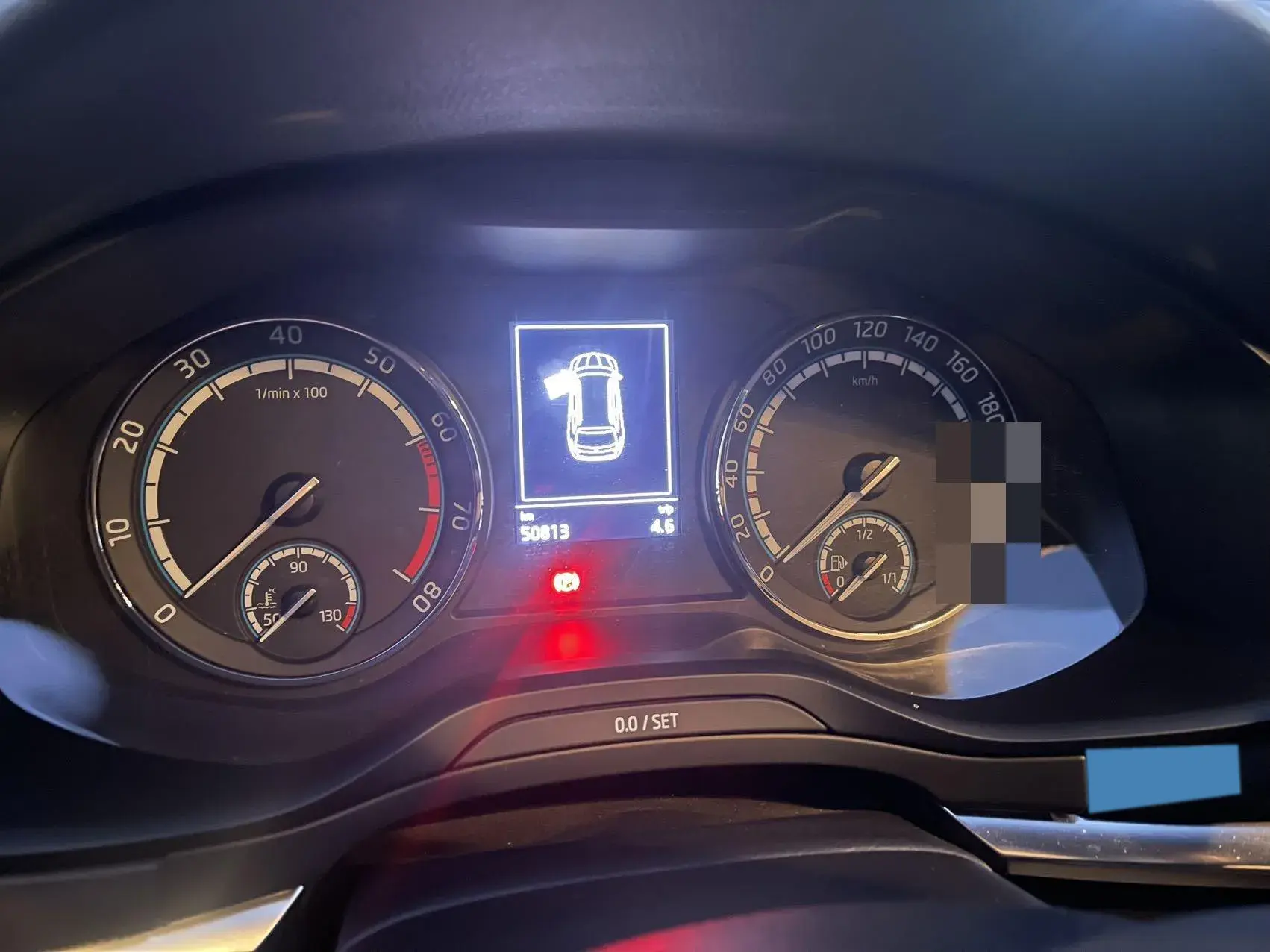 2019 SKODA KAROQ thumbnail 4