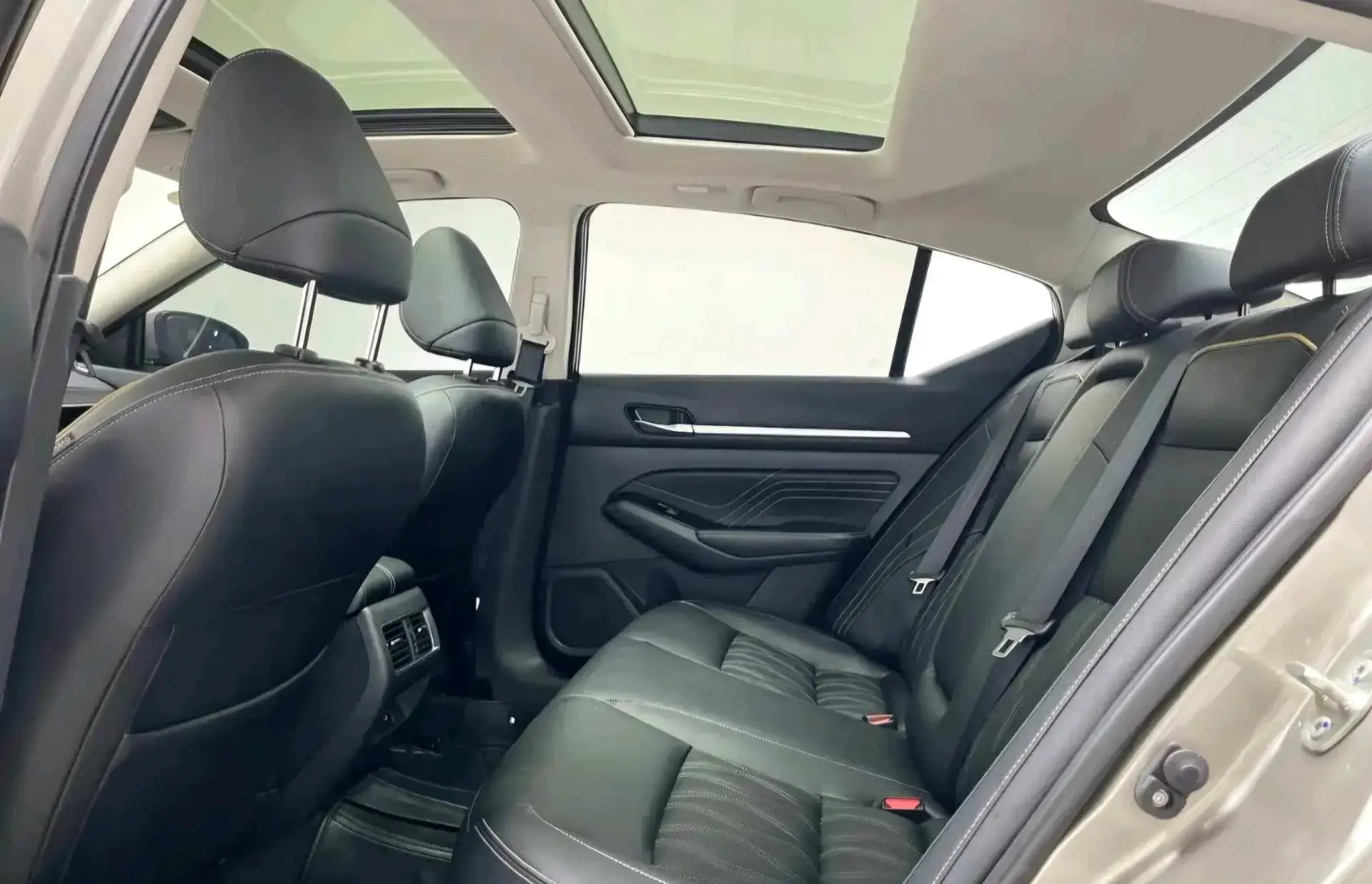 2022 NISSAN TEANA thumbnail 2