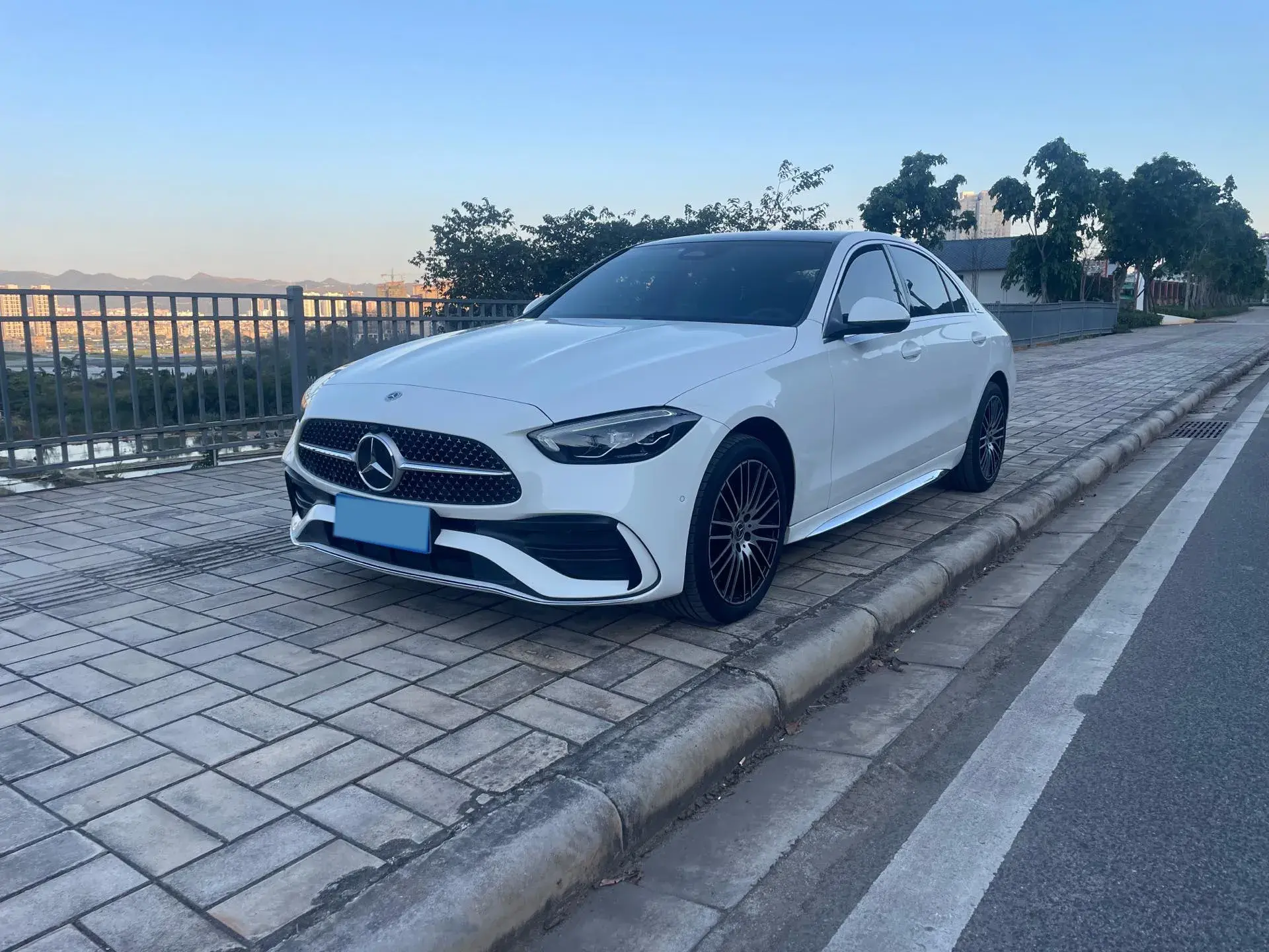 2023 MERCEDES-BENZ C view 1