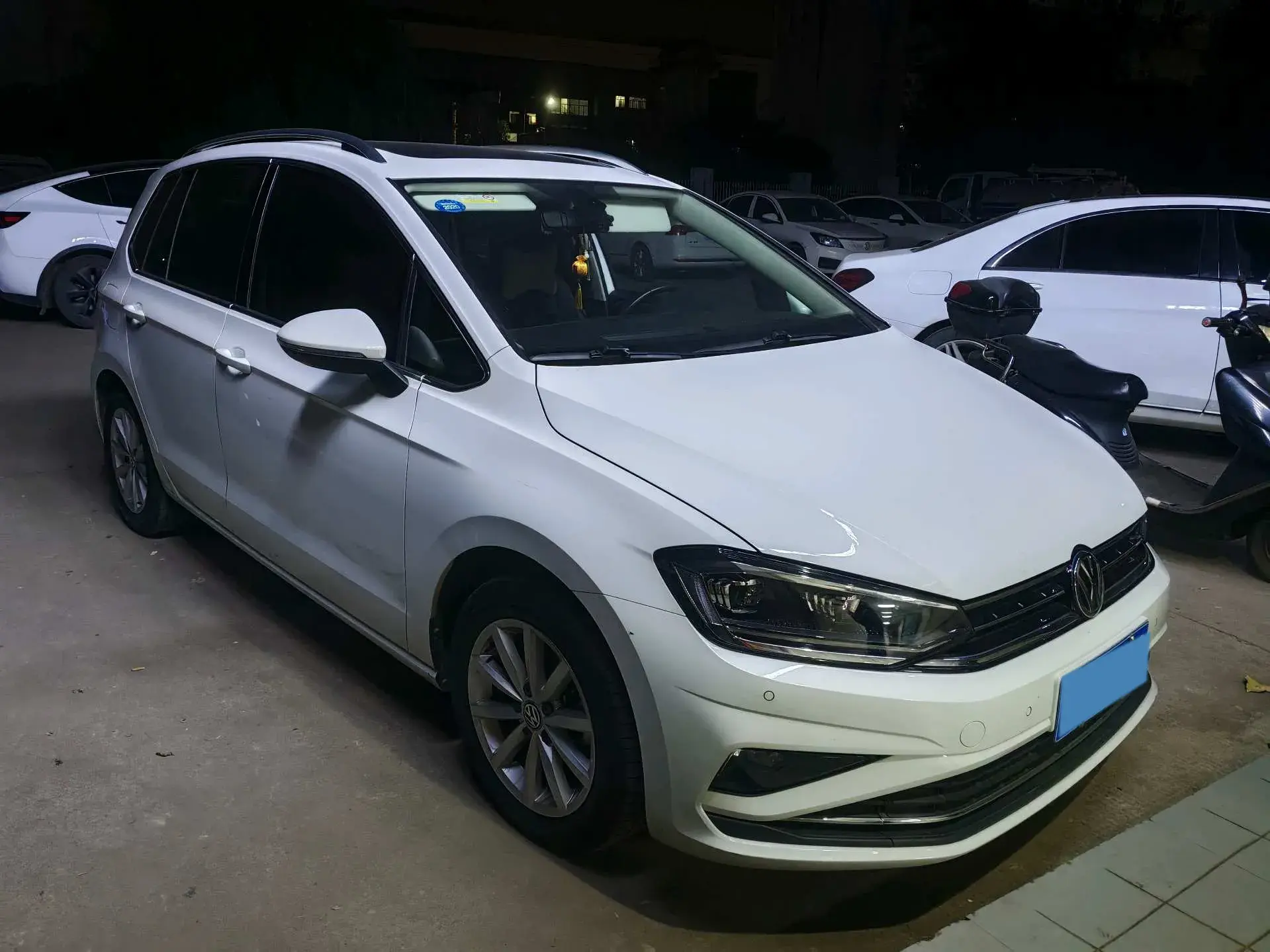 2019 VOLKSWAGEN GOLF thumbnail 2