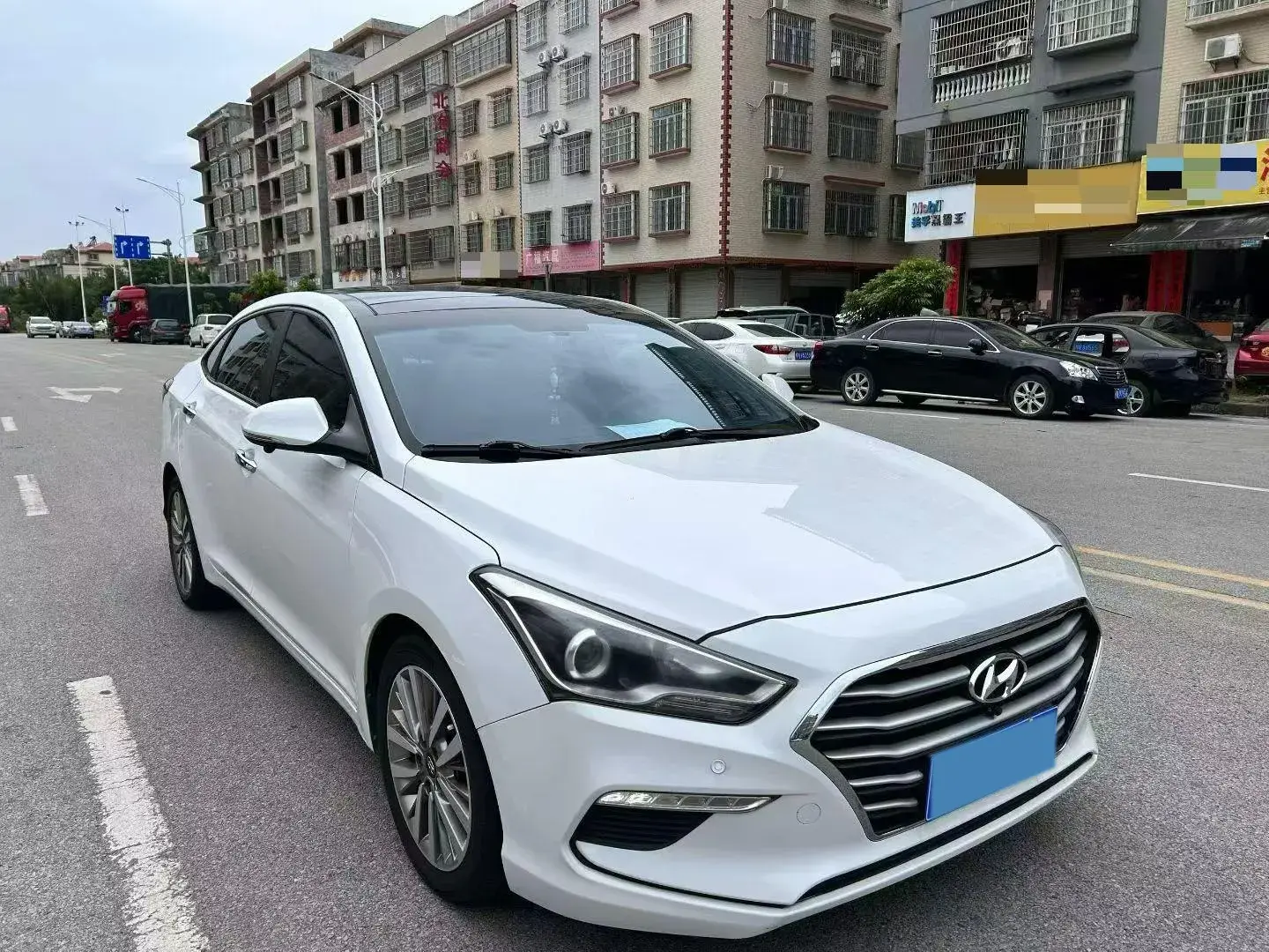 2017 HYUNDAI MISTRA thumbnail 2