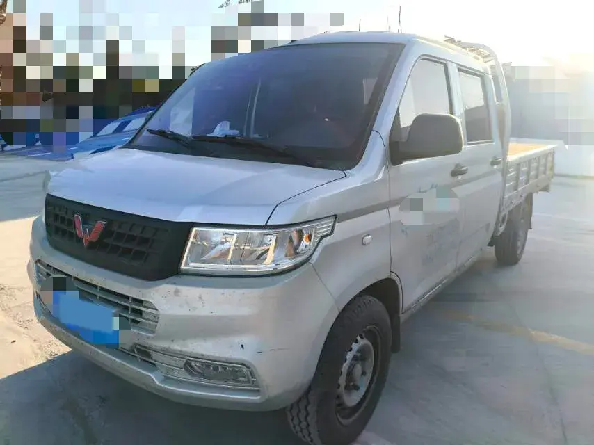 2021 WuLing RongGuang New Truck 1.5L 99HP L4 5MT