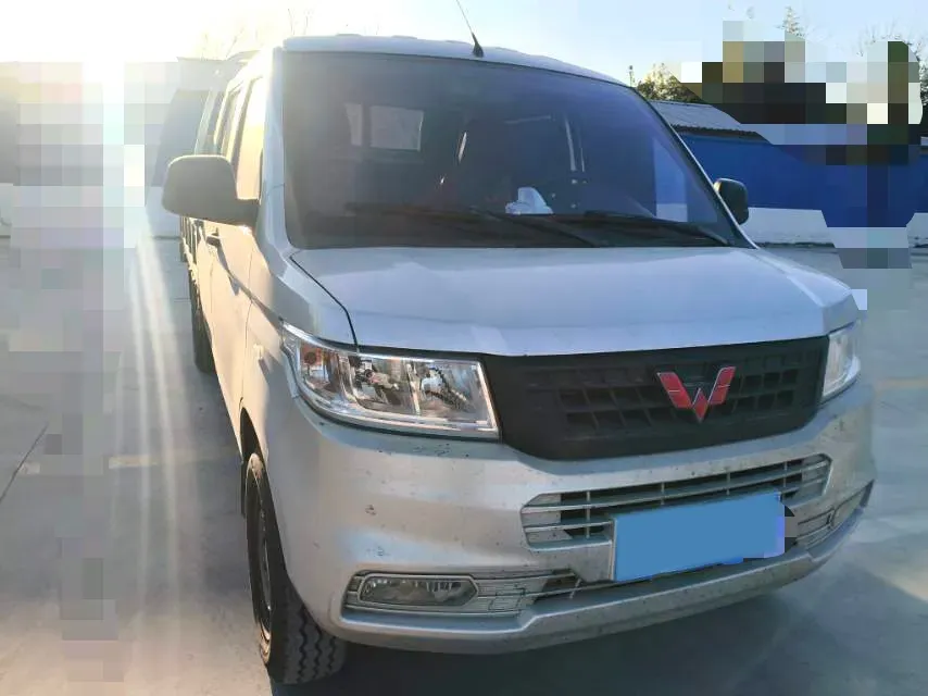 2021 WuLing RongGuang New Truck 1.5L 99HP L4 5MT,autocango,china used car exporter,china ev exporter,chinese used car exporter,chinese used ev exporter