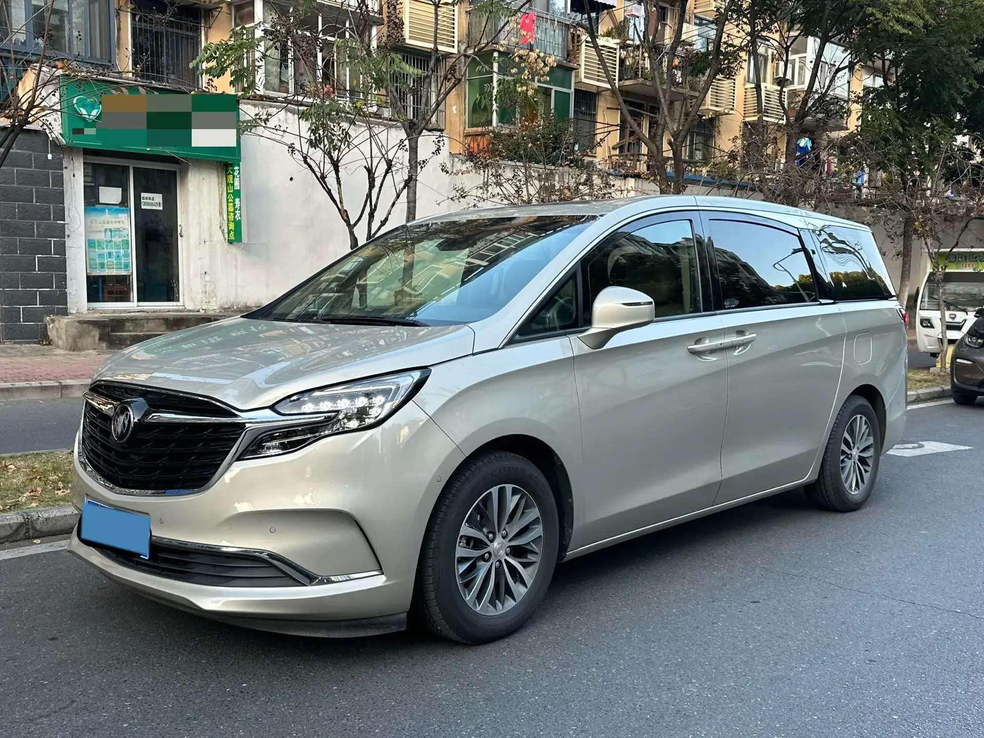 2021 BUICK GL8 view 1